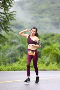 BIB: 3195
                            <button type="button" onclick="openModal(5686275)" class="btn btn-primary btn-sm float-right btn-popup" data-toggle="modal" data-target=".modal-high-quality">
                        <i class="fas fa-shopping-cart"></i> Add to Cart
                    </button>
                                            <button type="button" onclick="isThisMe(5686275, true)" class="btn btn-success btn-sm float-right btn-popup btn-isme hidden" data-toggle="tooltip" data-placement="bottom" title="นี่คือรูปของคุณใช่ไหม คลิกที่นี่เพื่อเอาเข้าอัลบั้ม">
                        <i class="fas fa-plus"></i> Add to album
                    </button>
                    <button type="button" onclick="isThisMe(5686275, false)" class="btn btn-warning btn-sm float-right btn-popup btn-isnotme hidden">
                        <i class="fas fa-ban"></i> Remove from album
                    </button>