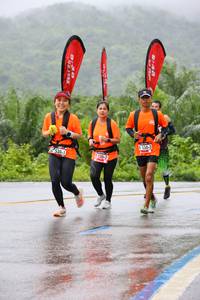 BIB: 5303, 2195
                            <button type="button" onclick="openModal(5697697)" class="btn btn-primary btn-sm float-right btn-popup" data-toggle="modal" data-target=".modal-high-quality">
                        <i class="fas fa-shopping-cart"></i> Add to Cart
                    </button>
                                            <button type="button" onclick="isThisMe(5697697, true)" class="btn btn-success btn-sm float-right btn-popup btn-isme hidden" data-toggle="tooltip" data-placement="bottom" title="นี่คือรูปของคุณใช่ไหม คลิกที่นี่เพื่อเอาเข้าอัลบั้ม">
                        <i class="fas fa-plus"></i> Add to album
                    </button>
                    <button type="button" onclick="isThisMe(5697697, false)" class="btn btn-warning btn-sm float-right btn-popup btn-isnotme hidden">
                        <i class="fas fa-ban"></i> Remove from album
                    </button>