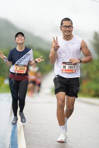 BIB: 3082, 1017
                            <button type="button" onclick="openModal(5550126)" class="btn btn-primary btn-sm float-right btn-popup" data-toggle="modal" data-target=".modal-high-quality">
                        <i class="fas fa-shopping-cart"></i> Add to Cart
                    </button>
                                            <button type="button" onclick="isThisMe(5550126, true)" class="btn btn-success btn-sm float-right btn-popup btn-isme hidden" data-toggle="tooltip" data-placement="bottom" title="นี่คือรูปของคุณใช่ไหม คลิกที่นี่เพื่อเอาเข้าอัลบั้ม">
                        <i class="fas fa-plus"></i> Add to album
                    </button>
                    <button type="button" onclick="isThisMe(5550126, false)" class="btn btn-warning btn-sm float-right btn-popup btn-isnotme hidden">
                        <i class="fas fa-ban"></i> Remove from album
                    </button>