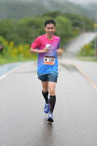 BIB: 1304
                            <button type="button" onclick="openModal(5535975)" class="btn btn-primary btn-sm float-right btn-popup" data-toggle="modal" data-target=".modal-high-quality">
                        <i class="fas fa-shopping-cart"></i> Add to Cart
                    </button>
                                            <button type="button" onclick="isThisMe(5535975, true)" class="btn btn-success btn-sm float-right btn-popup btn-isme hidden" data-toggle="tooltip" data-placement="bottom" title="นี่คือรูปของคุณใช่ไหม คลิกที่นี่เพื่อเอาเข้าอัลบั้ม">
                        <i class="fas fa-plus"></i> Add to album
                    </button>
                    <button type="button" onclick="isThisMe(5535975, false)" class="btn btn-warning btn-sm float-right btn-popup btn-isnotme hidden">
                        <i class="fas fa-ban"></i> Remove from album
                    </button>