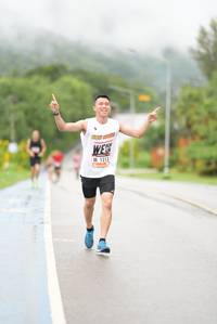 BIB: 1213
                            <button type="button" onclick="openModal(5537054)" class="btn btn-primary btn-sm float-right btn-popup" data-toggle="modal" data-target=".modal-high-quality">
                        <i class="fas fa-shopping-cart"></i> Add to Cart
                    </button>
                                            <button type="button" onclick="isThisMe(5537054, true)" class="btn btn-success btn-sm float-right btn-popup btn-isme hidden" data-toggle="tooltip" data-placement="bottom" title="นี่คือรูปของคุณใช่ไหม คลิกที่นี่เพื่อเอาเข้าอัลบั้ม">
                        <i class="fas fa-plus"></i> Add to album
                    </button>
                    <button type="button" onclick="isThisMe(5537054, false)" class="btn btn-warning btn-sm float-right btn-popup btn-isnotme hidden">
                        <i class="fas fa-ban"></i> Remove from album
                    </button>