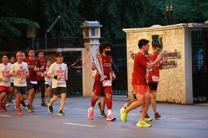 BIB: 489, 1678, 5649, 2164
                            <button type="button" onclick="openModal(6108638)" class="btn btn-primary btn-sm float-right btn-popup" data-toggle="modal" data-target=".modal-high-quality">
                        <i class="fas fa-shopping-cart"></i> Add to Cart
                    </button>
                                            <button type="button" onclick="isThisMe(6108638, true)" class="btn btn-success btn-sm float-right btn-popup btn-isme hidden" data-toggle="tooltip" data-placement="bottom" title="นี่คือรูปของคุณใช่ไหม คลิกที่นี่เพื่อเอาเข้าอัลบั้ม">
                        <i class="fas fa-plus"></i> Add to album
                    </button>
                    <button type="button" onclick="isThisMe(6108638, false)" class="btn btn-warning btn-sm float-right btn-popup btn-isnotme hidden">
                        <i class="fas fa-ban"></i> Remove from album
                    </button>