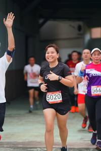 BIB: 566, 5020
                            <button type="button" onclick="openModal(6055765)" class="btn btn-primary btn-sm float-right btn-popup" data-toggle="modal" data-target=".modal-high-quality">
                        <i class="fas fa-shopping-cart"></i> Add to Cart
                    </button>
                                            <button type="button" onclick="isThisMe(6055765, true)" class="btn btn-success btn-sm float-right btn-popup btn-isme hidden" data-toggle="tooltip" data-placement="bottom" title="นี่คือรูปของคุณใช่ไหม คลิกที่นี่เพื่อเอาเข้าอัลบั้ม">
                        <i class="fas fa-plus"></i> Add to album
                    </button>
                    <button type="button" onclick="isThisMe(6055765, false)" class="btn btn-warning btn-sm float-right btn-popup btn-isnotme hidden">
                        <i class="fas fa-ban"></i> Remove from album
                    </button>