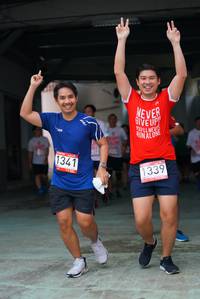 BIB: 1341, 1339
                            <button type="button" onclick="openModal(6046829)" class="btn btn-primary btn-sm float-right btn-popup" data-toggle="modal" data-target=".modal-high-quality">
                        <i class="fas fa-shopping-cart"></i> Add to Cart
                    </button>
                                            <button type="button" onclick="isThisMe(6046829, true)" class="btn btn-success btn-sm float-right btn-popup btn-isme hidden" data-toggle="tooltip" data-placement="bottom" title="นี่คือรูปของคุณใช่ไหม คลิกที่นี่เพื่อเอาเข้าอัลบั้ม">
                        <i class="fas fa-plus"></i> Add to album
                    </button>
                    <button type="button" onclick="isThisMe(6046829, false)" class="btn btn-warning btn-sm float-right btn-popup btn-isnotme hidden">
                        <i class="fas fa-ban"></i> Remove from album
                    </button>