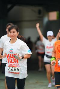 BIB: 2013, 4486
                            <button type="button" onclick="openModal(6059714)" class="btn btn-primary btn-sm float-right btn-popup" data-toggle="modal" data-target=".modal-high-quality">
                        <i class="fas fa-shopping-cart"></i> Add to Cart
                    </button>
                                            <button type="button" onclick="isThisMe(6059714, true)" class="btn btn-success btn-sm float-right btn-popup btn-isme hidden" data-toggle="tooltip" data-placement="bottom" title="นี่คือรูปของคุณใช่ไหม คลิกที่นี่เพื่อเอาเข้าอัลบั้ม">
                        <i class="fas fa-plus"></i> Add to album
                    </button>
                    <button type="button" onclick="isThisMe(6059714, false)" class="btn btn-warning btn-sm float-right btn-popup btn-isnotme hidden">
                        <i class="fas fa-ban"></i> Remove from album
                    </button>