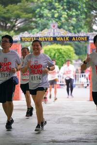 BIB: 113, 1717, 8114
                            <button type="button" onclick="openModal(6043376)" class="btn btn-primary btn-sm float-right btn-popup" data-toggle="modal" data-target=".modal-high-quality">
                        <i class="fas fa-shopping-cart"></i> Add to Cart
                    </button>
                                            <button type="button" onclick="isThisMe(6043376, true)" class="btn btn-success btn-sm float-right btn-popup btn-isme hidden" data-toggle="tooltip" data-placement="bottom" title="นี่คือรูปของคุณใช่ไหม คลิกที่นี่เพื่อเอาเข้าอัลบั้ม">
                        <i class="fas fa-plus"></i> Add to album
                    </button>
                    <button type="button" onclick="isThisMe(6043376, false)" class="btn btn-warning btn-sm float-right btn-popup btn-isnotme hidden">
                        <i class="fas fa-ban"></i> Remove from album
                    </button>