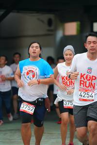 BIB: 4254, 375, 3752
                            <button type="button" onclick="openModal(6055704)" class="btn btn-primary btn-sm float-right btn-popup" data-toggle="modal" data-target=".modal-high-quality">
                        <i class="fas fa-shopping-cart"></i> Add to Cart
                    </button>
                                            <button type="button" onclick="isThisMe(6055704, true)" class="btn btn-success btn-sm float-right btn-popup btn-isme hidden" data-toggle="tooltip" data-placement="bottom" title="นี่คือรูปของคุณใช่ไหม คลิกที่นี่เพื่อเอาเข้าอัลบั้ม">
                        <i class="fas fa-plus"></i> Add to album
                    </button>
                    <button type="button" onclick="isThisMe(6055704, false)" class="btn btn-warning btn-sm float-right btn-popup btn-isnotme hidden">
                        <i class="fas fa-ban"></i> Remove from album
                    </button>