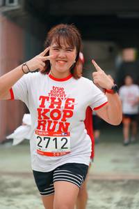 BIB: 2712
                            <button type="button" onclick="openModal(6056066)" class="btn btn-primary btn-sm float-right btn-popup" data-toggle="modal" data-target=".modal-high-quality">
                        <i class="fas fa-shopping-cart"></i> Add to Cart
                    </button>
                                            <button type="button" onclick="isThisMe(6056066, true)" class="btn btn-success btn-sm float-right btn-popup btn-isme hidden" data-toggle="tooltip" data-placement="bottom" title="นี่คือรูปของคุณใช่ไหม คลิกที่นี่เพื่อเอาเข้าอัลบั้ม">
                        <i class="fas fa-plus"></i> Add to album
                    </button>
                    <button type="button" onclick="isThisMe(6056066, false)" class="btn btn-warning btn-sm float-right btn-popup btn-isnotme hidden">
                        <i class="fas fa-ban"></i> Remove from album
                    </button>