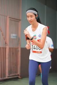 BIB: 2400
                            <button type="button" onclick="openModal(6055295)" class="btn btn-primary btn-sm float-right btn-popup" data-toggle="modal" data-target=".modal-high-quality">
                        <i class="fas fa-shopping-cart"></i> Add to Cart
                    </button>
                                            <button type="button" onclick="isThisMe(6055295, true)" class="btn btn-success btn-sm float-right btn-popup btn-isme hidden" data-toggle="tooltip" data-placement="bottom" title="นี่คือรูปของคุณใช่ไหม คลิกที่นี่เพื่อเอาเข้าอัลบั้ม">
                        <i class="fas fa-plus"></i> Add to album
                    </button>
                    <button type="button" onclick="isThisMe(6055295, false)" class="btn btn-warning btn-sm float-right btn-popup btn-isnotme hidden">
                        <i class="fas fa-ban"></i> Remove from album
                    </button>