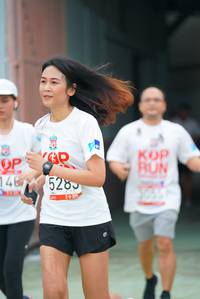 BIB: 146, 528
                            <button type="button" onclick="openModal(6076496)" class="btn btn-primary btn-sm float-right btn-popup" data-toggle="modal" data-target=".modal-high-quality">
                        <i class="fas fa-shopping-cart"></i> Add to Cart
                    </button>
                                            <button type="button" onclick="isThisMe(6076496, true)" class="btn btn-success btn-sm float-right btn-popup btn-isme hidden" data-toggle="tooltip" data-placement="bottom" title="นี่คือรูปของคุณใช่ไหม คลิกที่นี่เพื่อเอาเข้าอัลบั้ม">
                        <i class="fas fa-plus"></i> Add to album
                    </button>
                    <button type="button" onclick="isThisMe(6076496, false)" class="btn btn-warning btn-sm float-right btn-popup btn-isnotme hidden">
                        <i class="fas fa-ban"></i> Remove from album
                    </button>