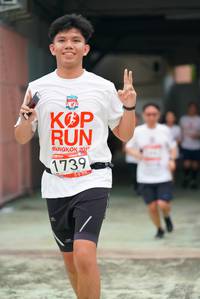 BIB: 201, 1739
                            <button type="button" onclick="openModal(6059906)" class="btn btn-primary btn-sm float-right btn-popup" data-toggle="modal" data-target=".modal-high-quality">
                        <i class="fas fa-shopping-cart"></i> Add to Cart
                    </button>
                                            <button type="button" onclick="isThisMe(6059906, true)" class="btn btn-success btn-sm float-right btn-popup btn-isme hidden" data-toggle="tooltip" data-placement="bottom" title="นี่คือรูปของคุณใช่ไหม คลิกที่นี่เพื่อเอาเข้าอัลบั้ม">
                        <i class="fas fa-plus"></i> Add to album
                    </button>
                    <button type="button" onclick="isThisMe(6059906, false)" class="btn btn-warning btn-sm float-right btn-popup btn-isnotme hidden">
                        <i class="fas fa-ban"></i> Remove from album
                    </button>