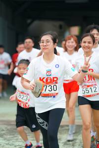 BIB: 730, 2019, 5512, 823
                            <button type="button" onclick="openModal(6060283)" class="btn btn-primary btn-sm float-right btn-popup" data-toggle="modal" data-target=".modal-high-quality">
                        <i class="fas fa-shopping-cart"></i> Add to Cart
                    </button>
                                            <button type="button" onclick="isThisMe(6060283, true)" class="btn btn-success btn-sm float-right btn-popup btn-isme hidden" data-toggle="tooltip" data-placement="bottom" title="นี่คือรูปของคุณใช่ไหม คลิกที่นี่เพื่อเอาเข้าอัลบั้ม">
                        <i class="fas fa-plus"></i> Add to album
                    </button>
                    <button type="button" onclick="isThisMe(6060283, false)" class="btn btn-warning btn-sm float-right btn-popup btn-isnotme hidden">
                        <i class="fas fa-ban"></i> Remove from album
                    </button>