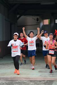 BIB: 1581, 1103, 5688
                            <button type="button" onclick="openModal(6059772)" class="btn btn-primary btn-sm float-right btn-popup" data-toggle="modal" data-target=".modal-high-quality">
                        <i class="fas fa-shopping-cart"></i> Add to Cart
                    </button>
                                            <button type="button" onclick="isThisMe(6059772, true)" class="btn btn-success btn-sm float-right btn-popup btn-isme hidden" data-toggle="tooltip" data-placement="bottom" title="นี่คือรูปของคุณใช่ไหม คลิกที่นี่เพื่อเอาเข้าอัลบั้ม">
                        <i class="fas fa-plus"></i> Add to album
                    </button>
                    <button type="button" onclick="isThisMe(6059772, false)" class="btn btn-warning btn-sm float-right btn-popup btn-isnotme hidden">
                        <i class="fas fa-ban"></i> Remove from album
                    </button>