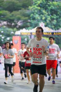 BIB: 2019, 4620
                            <button type="button" onclick="openModal(6041144)" class="btn btn-primary btn-sm float-right btn-popup" data-toggle="modal" data-target=".modal-high-quality">
                        <i class="fas fa-shopping-cart"></i> Add to Cart
                    </button>
                                            <button type="button" onclick="isThisMe(6041144, true)" class="btn btn-success btn-sm float-right btn-popup btn-isme hidden" data-toggle="tooltip" data-placement="bottom" title="นี่คือรูปของคุณใช่ไหม คลิกที่นี่เพื่อเอาเข้าอัลบั้ม">
                        <i class="fas fa-plus"></i> Add to album
                    </button>
                    <button type="button" onclick="isThisMe(6041144, false)" class="btn btn-warning btn-sm float-right btn-popup btn-isnotme hidden">
                        <i class="fas fa-ban"></i> Remove from album
                    </button>