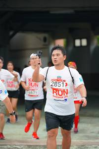 BIB: 2851, 4679, 210
                            <button type="button" onclick="openModal(6055895)" class="btn btn-primary btn-sm float-right btn-popup" data-toggle="modal" data-target=".modal-high-quality">
                        <i class="fas fa-shopping-cart"></i> Add to Cart
                    </button>
                                            <button type="button" onclick="isThisMe(6055895, true)" class="btn btn-success btn-sm float-right btn-popup btn-isme hidden" data-toggle="tooltip" data-placement="bottom" title="นี่คือรูปของคุณใช่ไหม คลิกที่นี่เพื่อเอาเข้าอัลบั้ม">
                        <i class="fas fa-plus"></i> Add to album
                    </button>
                    <button type="button" onclick="isThisMe(6055895, false)" class="btn btn-warning btn-sm float-right btn-popup btn-isnotme hidden">
                        <i class="fas fa-ban"></i> Remove from album
                    </button>