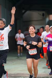 BIB: 5020
                            <button type="button" onclick="openModal(6055758)" class="btn btn-primary btn-sm float-right btn-popup" data-toggle="modal" data-target=".modal-high-quality">
                        <i class="fas fa-shopping-cart"></i> Add to Cart
                    </button>
                                            <button type="button" onclick="isThisMe(6055758, true)" class="btn btn-success btn-sm float-right btn-popup btn-isme hidden" data-toggle="tooltip" data-placement="bottom" title="นี่คือรูปของคุณใช่ไหม คลิกที่นี่เพื่อเอาเข้าอัลบั้ม">
                        <i class="fas fa-plus"></i> Add to album
                    </button>
                    <button type="button" onclick="isThisMe(6055758, false)" class="btn btn-warning btn-sm float-right btn-popup btn-isnotme hidden">
                        <i class="fas fa-ban"></i> Remove from album
                    </button>