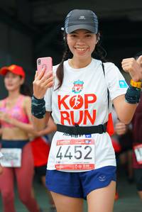 BIB: 4452
                            <button type="button" onclick="openModal(6046819)" class="btn btn-primary btn-sm float-right btn-popup" data-toggle="modal" data-target=".modal-high-quality">
                        <i class="fas fa-shopping-cart"></i> Add to Cart
                    </button>
                                            <button type="button" onclick="isThisMe(6046819, true)" class="btn btn-success btn-sm float-right btn-popup btn-isme hidden" data-toggle="tooltip" data-placement="bottom" title="นี่คือรูปของคุณใช่ไหม คลิกที่นี่เพื่อเอาเข้าอัลบั้ม">
                        <i class="fas fa-plus"></i> Add to album
                    </button>
                    <button type="button" onclick="isThisMe(6046819, false)" class="btn btn-warning btn-sm float-right btn-popup btn-isnotme hidden">
                        <i class="fas fa-ban"></i> Remove from album
                    </button>