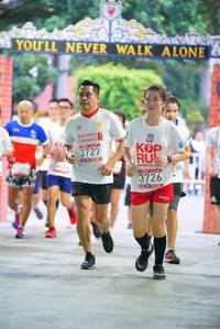 BIB: 3727, 3726
                            <button type="button" onclick="openModal(6042378)" class="btn btn-primary btn-sm float-right btn-popup" data-toggle="modal" data-target=".modal-high-quality">
                        <i class="fas fa-shopping-cart"></i> Add to Cart
                    </button>
                                            <button type="button" onclick="isThisMe(6042378, true)" class="btn btn-success btn-sm float-right btn-popup btn-isme hidden" data-toggle="tooltip" data-placement="bottom" title="นี่คือรูปของคุณใช่ไหม คลิกที่นี่เพื่อเอาเข้าอัลบั้ม">
                        <i class="fas fa-plus"></i> Add to album
                    </button>
                    <button type="button" onclick="isThisMe(6042378, false)" class="btn btn-warning btn-sm float-right btn-popup btn-isnotme hidden">
                        <i class="fas fa-ban"></i> Remove from album
                    </button>