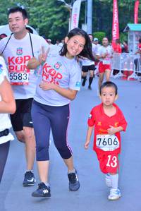 BIB: 5583, 7606
                            <button type="button" onclick="openModal(5977389)" class="btn btn-primary btn-sm float-right btn-popup" data-toggle="modal" data-target=".modal-high-quality">
                        <i class="fas fa-shopping-cart"></i> Add to Cart
                    </button>
                                            <button type="button" onclick="isThisMe(5977389, true)" class="btn btn-success btn-sm float-right btn-popup btn-isme hidden" data-toggle="tooltip" data-placement="bottom" title="นี่คือรูปของคุณใช่ไหม คลิกที่นี่เพื่อเอาเข้าอัลบั้ม">
                        <i class="fas fa-plus"></i> Add to album
                    </button>
                    <button type="button" onclick="isThisMe(5977389, false)" class="btn btn-warning btn-sm float-right btn-popup btn-isnotme hidden">
                        <i class="fas fa-ban"></i> Remove from album
                    </button>