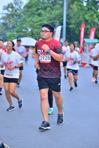 BIB: 3928, 2800
                            <button type="button" onclick="openModal(5988009)" class="btn btn-primary btn-sm float-right btn-popup" data-toggle="modal" data-target=".modal-high-quality">
                        <i class="fas fa-shopping-cart"></i> Add to Cart
                    </button>
                                            <button type="button" onclick="isThisMe(5988009, true)" class="btn btn-success btn-sm float-right btn-popup btn-isme hidden" data-toggle="tooltip" data-placement="bottom" title="นี่คือรูปของคุณใช่ไหม คลิกที่นี่เพื่อเอาเข้าอัลบั้ม">
                        <i class="fas fa-plus"></i> Add to album
                    </button>
                    <button type="button" onclick="isThisMe(5988009, false)" class="btn btn-warning btn-sm float-right btn-popup btn-isnotme hidden">
                        <i class="fas fa-ban"></i> Remove from album
                    </button>