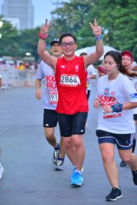 BIB: 2864, 391
                            <button type="button" onclick="openModal(5988072)" class="btn btn-primary btn-sm float-right btn-popup" data-toggle="modal" data-target=".modal-high-quality">
                        <i class="fas fa-shopping-cart"></i> Add to Cart
                    </button>
                                            <button type="button" onclick="isThisMe(5988072, true)" class="btn btn-success btn-sm float-right btn-popup btn-isme hidden" data-toggle="tooltip" data-placement="bottom" title="นี่คือรูปของคุณใช่ไหม คลิกที่นี่เพื่อเอาเข้าอัลบั้ม">
                        <i class="fas fa-plus"></i> Add to album
                    </button>
                    <button type="button" onclick="isThisMe(5988072, false)" class="btn btn-warning btn-sm float-right btn-popup btn-isnotme hidden">
                        <i class="fas fa-ban"></i> Remove from album
                    </button>