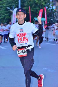 BIB: 2019, 4946
                            <button type="button" onclick="openModal(5972610)" class="btn btn-primary btn-sm float-right btn-popup" data-toggle="modal" data-target=".modal-high-quality">
                        <i class="fas fa-shopping-cart"></i> Add to Cart
                    </button>
                                            <button type="button" onclick="isThisMe(5972610, true)" class="btn btn-success btn-sm float-right btn-popup btn-isme hidden" data-toggle="tooltip" data-placement="bottom" title="นี่คือรูปของคุณใช่ไหม คลิกที่นี่เพื่อเอาเข้าอัลบั้ม">
                        <i class="fas fa-plus"></i> Add to album
                    </button>
                    <button type="button" onclick="isThisMe(5972610, false)" class="btn btn-warning btn-sm float-right btn-popup btn-isnotme hidden">
                        <i class="fas fa-ban"></i> Remove from album
                    </button>