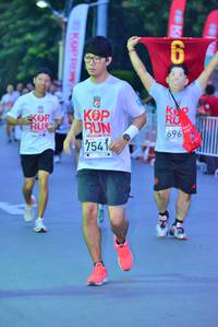 BIB: 7541, 696
                            <button type="button" onclick="openModal(5952242)" class="btn btn-primary btn-sm float-right btn-popup" data-toggle="modal" data-target=".modal-high-quality">
                        <i class="fas fa-shopping-cart"></i> Add to Cart
                    </button>
                                            <button type="button" onclick="isThisMe(5952242, true)" class="btn btn-success btn-sm float-right btn-popup btn-isme hidden" data-toggle="tooltip" data-placement="bottom" title="นี่คือรูปของคุณใช่ไหม คลิกที่นี่เพื่อเอาเข้าอัลบั้ม">
                        <i class="fas fa-plus"></i> Add to album
                    </button>
                    <button type="button" onclick="isThisMe(5952242, false)" class="btn btn-warning btn-sm float-right btn-popup btn-isnotme hidden">
                        <i class="fas fa-ban"></i> Remove from album
                    </button>