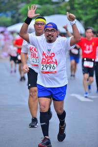 BIB: 432, 2996
                            <button type="button" onclick="openModal(5992879)" class="btn btn-primary btn-sm float-right btn-popup" data-toggle="modal" data-target=".modal-high-quality">
                        <i class="fas fa-shopping-cart"></i> Add to Cart
                    </button>
                                            <button type="button" onclick="isThisMe(5992879, true)" class="btn btn-success btn-sm float-right btn-popup btn-isme hidden" data-toggle="tooltip" data-placement="bottom" title="นี่คือรูปของคุณใช่ไหม คลิกที่นี่เพื่อเอาเข้าอัลบั้ม">
                        <i class="fas fa-plus"></i> Add to album
                    </button>
                    <button type="button" onclick="isThisMe(5992879, false)" class="btn btn-warning btn-sm float-right btn-popup btn-isnotme hidden">
                        <i class="fas fa-ban"></i> Remove from album
                    </button>