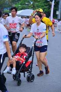 BIB: 1435, 2039
                            <button type="button" onclick="openModal(5995400)" class="btn btn-primary btn-sm float-right btn-popup" data-toggle="modal" data-target=".modal-high-quality">
                        <i class="fas fa-shopping-cart"></i> Add to Cart
                    </button>
                                            <button type="button" onclick="isThisMe(5995400, true)" class="btn btn-success btn-sm float-right btn-popup btn-isme hidden" data-toggle="tooltip" data-placement="bottom" title="นี่คือรูปของคุณใช่ไหม คลิกที่นี่เพื่อเอาเข้าอัลบั้ม">
                        <i class="fas fa-plus"></i> Add to album
                    </button>
                    <button type="button" onclick="isThisMe(5995400, false)" class="btn btn-warning btn-sm float-right btn-popup btn-isnotme hidden">
                        <i class="fas fa-ban"></i> Remove from album
                    </button>