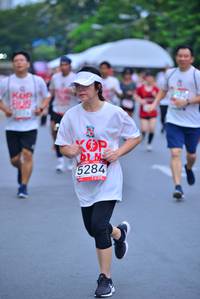 BIB: 5284
                            <button type="button" onclick="openModal(5992213)" class="btn btn-primary btn-sm float-right btn-popup" data-toggle="modal" data-target=".modal-high-quality">
                        <i class="fas fa-shopping-cart"></i> Add to Cart
                    </button>
                                            <button type="button" onclick="isThisMe(5992213, true)" class="btn btn-success btn-sm float-right btn-popup btn-isme hidden" data-toggle="tooltip" data-placement="bottom" title="นี่คือรูปของคุณใช่ไหม คลิกที่นี่เพื่อเอาเข้าอัลบั้ม">
                        <i class="fas fa-plus"></i> Add to album
                    </button>
                    <button type="button" onclick="isThisMe(5992213, false)" class="btn btn-warning btn-sm float-right btn-popup btn-isnotme hidden">
                        <i class="fas fa-ban"></i> Remove from album
                    </button>