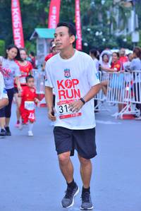 BIB: 760
                            <button type="button" onclick="openModal(5977377)" class="btn btn-primary btn-sm float-right btn-popup" data-toggle="modal" data-target=".modal-high-quality">
                        <i class="fas fa-shopping-cart"></i> Add to Cart
                    </button>
                                            <button type="button" onclick="isThisMe(5977377, true)" class="btn btn-success btn-sm float-right btn-popup btn-isme hidden" data-toggle="tooltip" data-placement="bottom" title="นี่คือรูปของคุณใช่ไหม คลิกที่นี่เพื่อเอาเข้าอัลบั้ม">
                        <i class="fas fa-plus"></i> Add to album
                    </button>
                    <button type="button" onclick="isThisMe(5977377, false)" class="btn btn-warning btn-sm float-right btn-popup btn-isnotme hidden">
                        <i class="fas fa-ban"></i> Remove from album
                    </button>