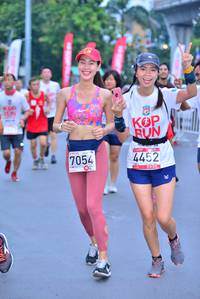 BIB: 7054, 4452
                            <button type="button" onclick="openModal(5985617)" class="btn btn-primary btn-sm float-right btn-popup" data-toggle="modal" data-target=".modal-high-quality">
                        <i class="fas fa-shopping-cart"></i> Add to Cart
                    </button>
                                            <button type="button" onclick="isThisMe(5985617, true)" class="btn btn-success btn-sm float-right btn-popup btn-isme hidden" data-toggle="tooltip" data-placement="bottom" title="นี่คือรูปของคุณใช่ไหม คลิกที่นี่เพื่อเอาเข้าอัลบั้ม">
                        <i class="fas fa-plus"></i> Add to album
                    </button>
                    <button type="button" onclick="isThisMe(5985617, false)" class="btn btn-warning btn-sm float-right btn-popup btn-isnotme hidden">
                        <i class="fas fa-ban"></i> Remove from album
                    </button>