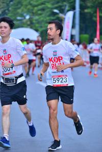 BIB: 5923
                            <button type="button" onclick="openModal(5980173)" class="btn btn-primary btn-sm float-right btn-popup" data-toggle="modal" data-target=".modal-high-quality">
                        <i class="fas fa-shopping-cart"></i> Add to Cart
                    </button>
                                            <button type="button" onclick="isThisMe(5980173, true)" class="btn btn-success btn-sm float-right btn-popup btn-isme hidden" data-toggle="tooltip" data-placement="bottom" title="นี่คือรูปของคุณใช่ไหม คลิกที่นี่เพื่อเอาเข้าอัลบั้ม">
                        <i class="fas fa-plus"></i> Add to album
                    </button>
                    <button type="button" onclick="isThisMe(5980173, false)" class="btn btn-warning btn-sm float-right btn-popup btn-isnotme hidden">
                        <i class="fas fa-ban"></i> Remove from album
                    </button>