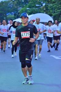 BIB: 4125
                            <button type="button" onclick="openModal(5972717)" class="btn btn-primary btn-sm float-right btn-popup" data-toggle="modal" data-target=".modal-high-quality">
                        <i class="fas fa-shopping-cart"></i> Add to Cart
                    </button>
                                            <button type="button" onclick="isThisMe(5972717, true)" class="btn btn-success btn-sm float-right btn-popup btn-isme hidden" data-toggle="tooltip" data-placement="bottom" title="นี่คือรูปของคุณใช่ไหม คลิกที่นี่เพื่อเอาเข้าอัลบั้ม">
                        <i class="fas fa-plus"></i> Add to album
                    </button>
                    <button type="button" onclick="isThisMe(5972717, false)" class="btn btn-warning btn-sm float-right btn-popup btn-isnotme hidden">
                        <i class="fas fa-ban"></i> Remove from album
                    </button>