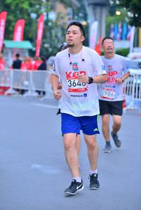 BIB: 3640, 2986
                            <button type="button" onclick="openModal(5986693)" class="btn btn-primary btn-sm float-right btn-popup" data-toggle="modal" data-target=".modal-high-quality">
                        <i class="fas fa-shopping-cart"></i> Add to Cart
                    </button>
                                            <button type="button" onclick="isThisMe(5986693, true)" class="btn btn-success btn-sm float-right btn-popup btn-isme hidden" data-toggle="tooltip" data-placement="bottom" title="นี่คือรูปของคุณใช่ไหม คลิกที่นี่เพื่อเอาเข้าอัลบั้ม">
                        <i class="fas fa-plus"></i> Add to album
                    </button>
                    <button type="button" onclick="isThisMe(5986693, false)" class="btn btn-warning btn-sm float-right btn-popup btn-isnotme hidden">
                        <i class="fas fa-ban"></i> Remove from album
                    </button>