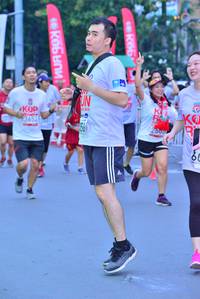 BIB: 3652
                            <button type="button" onclick="openModal(5975447)" class="btn btn-primary btn-sm float-right btn-popup" data-toggle="modal" data-target=".modal-high-quality">
                        <i class="fas fa-shopping-cart"></i> Add to Cart
                    </button>
                                            <button type="button" onclick="isThisMe(5975447, true)" class="btn btn-success btn-sm float-right btn-popup btn-isme hidden" data-toggle="tooltip" data-placement="bottom" title="นี่คือรูปของคุณใช่ไหม คลิกที่นี่เพื่อเอาเข้าอัลบั้ม">
                        <i class="fas fa-plus"></i> Add to album
                    </button>
                    <button type="button" onclick="isThisMe(5975447, false)" class="btn btn-warning btn-sm float-right btn-popup btn-isnotme hidden">
                        <i class="fas fa-ban"></i> Remove from album
                    </button>