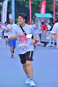 BIB: 201, 6258
                            <button type="button" onclick="openModal(5977202)" class="btn btn-primary btn-sm float-right btn-popup" data-toggle="modal" data-target=".modal-high-quality">
                        <i class="fas fa-shopping-cart"></i> Add to Cart
                    </button>
                                            <button type="button" onclick="isThisMe(5977202, true)" class="btn btn-success btn-sm float-right btn-popup btn-isme hidden" data-toggle="tooltip" data-placement="bottom" title="นี่คือรูปของคุณใช่ไหม คลิกที่นี่เพื่อเอาเข้าอัลบั้ม">
                        <i class="fas fa-plus"></i> Add to album
                    </button>
                    <button type="button" onclick="isThisMe(5977202, false)" class="btn btn-warning btn-sm float-right btn-popup btn-isnotme hidden">
                        <i class="fas fa-ban"></i> Remove from album
                    </button>