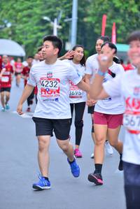 BIB: 4232, 3695, 201
                            <button type="button" onclick="openModal(5996738)" class="btn btn-primary btn-sm float-right btn-popup" data-toggle="modal" data-target=".modal-high-quality">
                        <i class="fas fa-shopping-cart"></i> Add to Cart
                    </button>
                                            <button type="button" onclick="isThisMe(5996738, true)" class="btn btn-success btn-sm float-right btn-popup btn-isme hidden" data-toggle="tooltip" data-placement="bottom" title="นี่คือรูปของคุณใช่ไหม คลิกที่นี่เพื่อเอาเข้าอัลบั้ม">
                        <i class="fas fa-plus"></i> Add to album
                    </button>
                    <button type="button" onclick="isThisMe(5996738, false)" class="btn btn-warning btn-sm float-right btn-popup btn-isnotme hidden">
                        <i class="fas fa-ban"></i> Remove from album
                    </button>