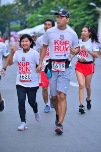 BIB: 4000, 1620, 1619
                            <button type="button" onclick="openModal(5994386)" class="btn btn-primary btn-sm float-right btn-popup" data-toggle="modal" data-target=".modal-high-quality">
                        <i class="fas fa-shopping-cart"></i> Add to Cart
                    </button>
                                            <button type="button" onclick="isThisMe(5994386, true)" class="btn btn-success btn-sm float-right btn-popup btn-isme hidden" data-toggle="tooltip" data-placement="bottom" title="นี่คือรูปของคุณใช่ไหม คลิกที่นี่เพื่อเอาเข้าอัลบั้ม">
                        <i class="fas fa-plus"></i> Add to album
                    </button>
                    <button type="button" onclick="isThisMe(5994386, false)" class="btn btn-warning btn-sm float-right btn-popup btn-isnotme hidden">
                        <i class="fas fa-ban"></i> Remove from album
                    </button>