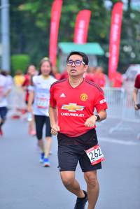 BIB: 262
                            <button type="button" onclick="openModal(5995538)" class="btn btn-primary btn-sm float-right btn-popup" data-toggle="modal" data-target=".modal-high-quality">
                        <i class="fas fa-shopping-cart"></i> Add to Cart
                    </button>
                                            <button type="button" onclick="isThisMe(5995538, true)" class="btn btn-success btn-sm float-right btn-popup btn-isme hidden" data-toggle="tooltip" data-placement="bottom" title="นี่คือรูปของคุณใช่ไหม คลิกที่นี่เพื่อเอาเข้าอัลบั้ม">
                        <i class="fas fa-plus"></i> Add to album
                    </button>
                    <button type="button" onclick="isThisMe(5995538, false)" class="btn btn-warning btn-sm float-right btn-popup btn-isnotme hidden">
                        <i class="fas fa-ban"></i> Remove from album
                    </button>