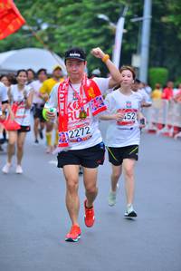 BIB: 452, 2272
                            <button type="button" onclick="openModal(5995324)" class="btn btn-primary btn-sm float-right btn-popup" data-toggle="modal" data-target=".modal-high-quality">
                        <i class="fas fa-shopping-cart"></i> Add to Cart
                    </button>
                                            <button type="button" onclick="isThisMe(5995324, true)" class="btn btn-success btn-sm float-right btn-popup btn-isme hidden" data-toggle="tooltip" data-placement="bottom" title="นี่คือรูปของคุณใช่ไหม คลิกที่นี่เพื่อเอาเข้าอัลบั้ม">
                        <i class="fas fa-plus"></i> Add to album
                    </button>
                    <button type="button" onclick="isThisMe(5995324, false)" class="btn btn-warning btn-sm float-right btn-popup btn-isnotme hidden">
                        <i class="fas fa-ban"></i> Remove from album
                    </button>