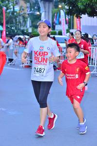 BIB: 2019, 7487
                            <button type="button" onclick="openModal(5975561)" class="btn btn-primary btn-sm float-right btn-popup" data-toggle="modal" data-target=".modal-high-quality">
                        <i class="fas fa-shopping-cart"></i> Add to Cart
                    </button>
                                            <button type="button" onclick="isThisMe(5975561, true)" class="btn btn-success btn-sm float-right btn-popup btn-isme hidden" data-toggle="tooltip" data-placement="bottom" title="นี่คือรูปของคุณใช่ไหม คลิกที่นี่เพื่อเอาเข้าอัลบั้ม">
                        <i class="fas fa-plus"></i> Add to album
                    </button>
                    <button type="button" onclick="isThisMe(5975561, false)" class="btn btn-warning btn-sm float-right btn-popup btn-isnotme hidden">
                        <i class="fas fa-ban"></i> Remove from album
                    </button>