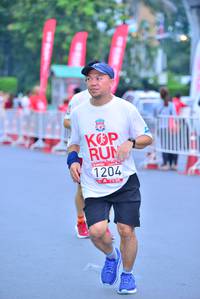 BIB: 1204
                            <button type="button" onclick="openModal(5985991)" class="btn btn-primary btn-sm float-right btn-popup" data-toggle="modal" data-target=".modal-high-quality">
                        <i class="fas fa-shopping-cart"></i> Add to Cart
                    </button>
                                            <button type="button" onclick="isThisMe(5985991, true)" class="btn btn-success btn-sm float-right btn-popup btn-isme hidden" data-toggle="tooltip" data-placement="bottom" title="นี่คือรูปของคุณใช่ไหม คลิกที่นี่เพื่อเอาเข้าอัลบั้ม">
                        <i class="fas fa-plus"></i> Add to album
                    </button>
                    <button type="button" onclick="isThisMe(5985991, false)" class="btn btn-warning btn-sm float-right btn-popup btn-isnotme hidden">
                        <i class="fas fa-ban"></i> Remove from album
                    </button>