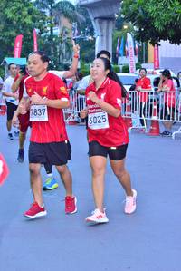 BIB: 7837, 6025
                            <button type="button" onclick="openModal(5975585)" class="btn btn-primary btn-sm float-right btn-popup" data-toggle="modal" data-target=".modal-high-quality">
                        <i class="fas fa-shopping-cart"></i> Add to Cart
                    </button>
                                            <button type="button" onclick="isThisMe(5975585, true)" class="btn btn-success btn-sm float-right btn-popup btn-isme hidden" data-toggle="tooltip" data-placement="bottom" title="นี่คือรูปของคุณใช่ไหม คลิกที่นี่เพื่อเอาเข้าอัลบั้ม">
                        <i class="fas fa-plus"></i> Add to album
                    </button>
                    <button type="button" onclick="isThisMe(5975585, false)" class="btn btn-warning btn-sm float-right btn-popup btn-isnotme hidden">
                        <i class="fas fa-ban"></i> Remove from album
                    </button>