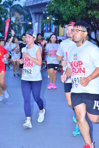 BIB: 7610, 7962, 691
                            <button type="button" onclick="openModal(5954220)" class="btn btn-primary btn-sm float-right btn-popup" data-toggle="modal" data-target=".modal-high-quality">
                        <i class="fas fa-shopping-cart"></i> Add to Cart
                    </button>
                                            <button type="button" onclick="isThisMe(5954220, true)" class="btn btn-success btn-sm float-right btn-popup btn-isme hidden" data-toggle="tooltip" data-placement="bottom" title="นี่คือรูปของคุณใช่ไหม คลิกที่นี่เพื่อเอาเข้าอัลบั้ม">
                        <i class="fas fa-plus"></i> Add to album
                    </button>
                    <button type="button" onclick="isThisMe(5954220, false)" class="btn btn-warning btn-sm float-right btn-popup btn-isnotme hidden">
                        <i class="fas fa-ban"></i> Remove from album
                    </button>