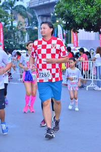 BIB: 47265
                            <button type="button" onclick="openModal(5975796)" class="btn btn-primary btn-sm float-right btn-popup" data-toggle="modal" data-target=".modal-high-quality">
                        <i class="fas fa-shopping-cart"></i> Add to Cart
                    </button>
                                            <button type="button" onclick="isThisMe(5975796, true)" class="btn btn-success btn-sm float-right btn-popup btn-isme hidden" data-toggle="tooltip" data-placement="bottom" title="นี่คือรูปของคุณใช่ไหม คลิกที่นี่เพื่อเอาเข้าอัลบั้ม">
                        <i class="fas fa-plus"></i> Add to album
                    </button>
                    <button type="button" onclick="isThisMe(5975796, false)" class="btn btn-warning btn-sm float-right btn-popup btn-isnotme hidden">
                        <i class="fas fa-ban"></i> Remove from album
                    </button>