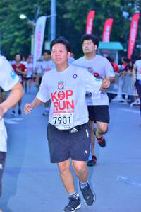 BIB: 201, 7901
                            <button type="button" onclick="openModal(5953340)" class="btn btn-primary btn-sm float-right btn-popup" data-toggle="modal" data-target=".modal-high-quality">
                        <i class="fas fa-shopping-cart"></i> Add to Cart
                    </button>
                                            <button type="button" onclick="isThisMe(5953340, true)" class="btn btn-success btn-sm float-right btn-popup btn-isme hidden" data-toggle="tooltip" data-placement="bottom" title="นี่คือรูปของคุณใช่ไหม คลิกที่นี่เพื่อเอาเข้าอัลบั้ม">
                        <i class="fas fa-plus"></i> Add to album
                    </button>
                    <button type="button" onclick="isThisMe(5953340, false)" class="btn btn-warning btn-sm float-right btn-popup btn-isnotme hidden">
                        <i class="fas fa-ban"></i> Remove from album
                    </button>