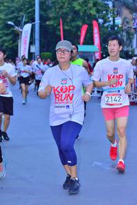 BIB: 2142, 2010
                            <button type="button" onclick="openModal(5972660)" class="btn btn-primary btn-sm float-right btn-popup" data-toggle="modal" data-target=".modal-high-quality">
                        <i class="fas fa-shopping-cart"></i> Add to Cart
                    </button>
                                            <button type="button" onclick="isThisMe(5972660, true)" class="btn btn-success btn-sm float-right btn-popup btn-isme hidden" data-toggle="tooltip" data-placement="bottom" title="นี่คือรูปของคุณใช่ไหม คลิกที่นี่เพื่อเอาเข้าอัลบั้ม">
                        <i class="fas fa-plus"></i> Add to album
                    </button>
                    <button type="button" onclick="isThisMe(5972660, false)" class="btn btn-warning btn-sm float-right btn-popup btn-isnotme hidden">
                        <i class="fas fa-ban"></i> Remove from album
                    </button>