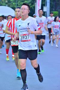 BIB: 3937, 2702
                            <button type="button" onclick="openModal(5977468)" class="btn btn-primary btn-sm float-right btn-popup" data-toggle="modal" data-target=".modal-high-quality">
                        <i class="fas fa-shopping-cart"></i> Add to Cart
                    </button>
                                            <button type="button" onclick="isThisMe(5977468, true)" class="btn btn-success btn-sm float-right btn-popup btn-isme hidden" data-toggle="tooltip" data-placement="bottom" title="นี่คือรูปของคุณใช่ไหม คลิกที่นี่เพื่อเอาเข้าอัลบั้ม">
                        <i class="fas fa-plus"></i> Add to album
                    </button>
                    <button type="button" onclick="isThisMe(5977468, false)" class="btn btn-warning btn-sm float-right btn-popup btn-isnotme hidden">
                        <i class="fas fa-ban"></i> Remove from album
                    </button>