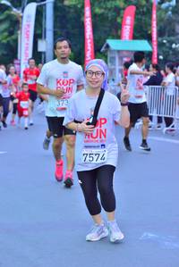 BIB: 373, 201, 7574
                            <button type="button" onclick="openModal(5977308)" class="btn btn-primary btn-sm float-right btn-popup" data-toggle="modal" data-target=".modal-high-quality">
                        <i class="fas fa-shopping-cart"></i> Add to Cart
                    </button>
                                            <button type="button" onclick="isThisMe(5977308, true)" class="btn btn-success btn-sm float-right btn-popup btn-isme hidden" data-toggle="tooltip" data-placement="bottom" title="นี่คือรูปของคุณใช่ไหม คลิกที่นี่เพื่อเอาเข้าอัลบั้ม">
                        <i class="fas fa-plus"></i> Add to album
                    </button>
                    <button type="button" onclick="isThisMe(5977308, false)" class="btn btn-warning btn-sm float-right btn-popup btn-isnotme hidden">
                        <i class="fas fa-ban"></i> Remove from album
                    </button>